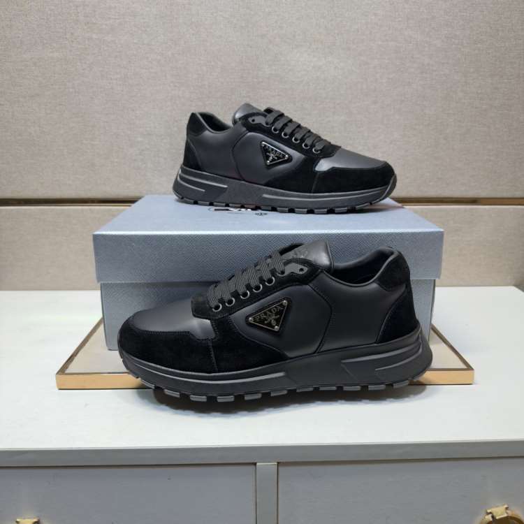 2026新作【Prada】スニーカー レザー×スエード トライアングルロゴ Black カジュアル