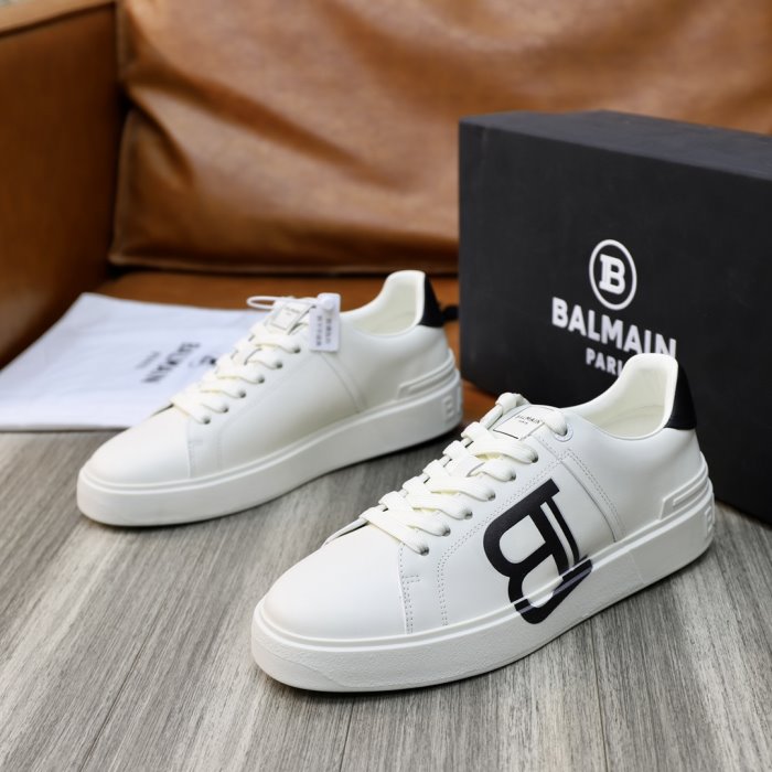 BALMAIN スニーカー【クリスマス企画】プレゼントに最適!褒められるおしゃれさ