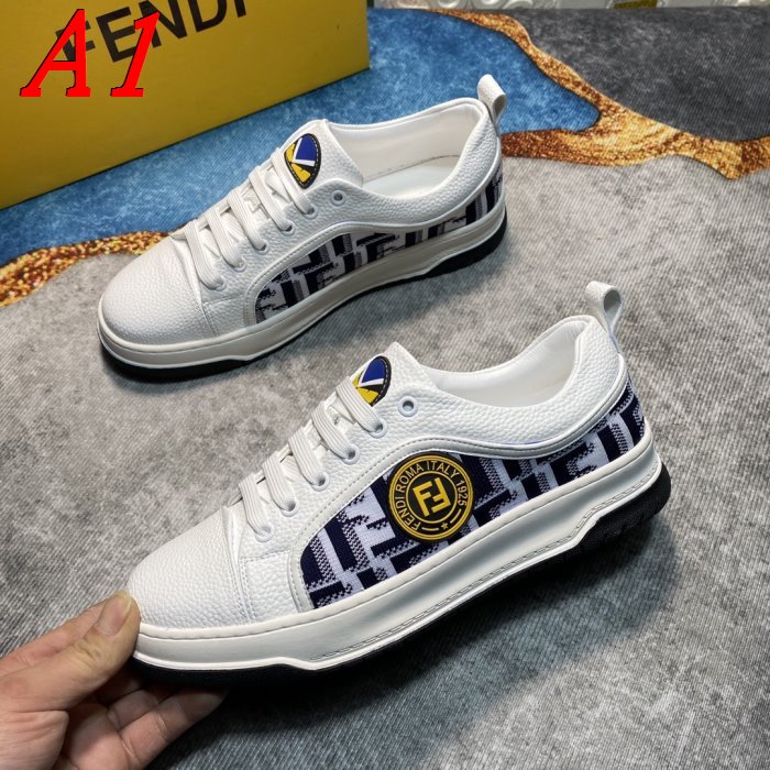 FENDI スニーカー学生に人気!学校生活に合うカジュアルデザイン