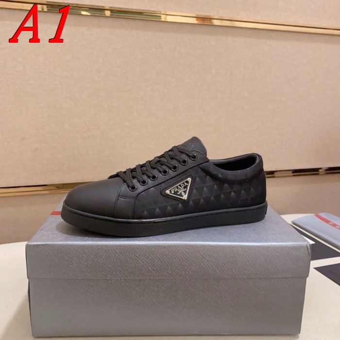 PHILIPP PLEIN スニーカークリスマス限定★ゴールドアクセントで華やかに