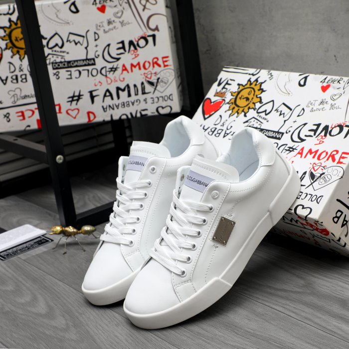 DOLCE＆GABBANA スニーカーシニア女性向け◎軽量＆柔らかさで歩きやすく
