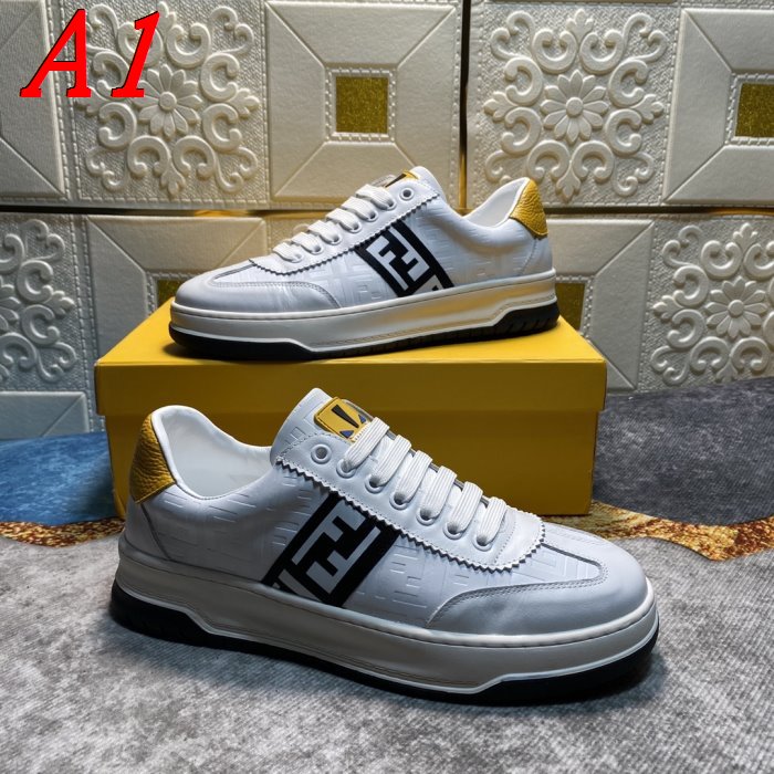 FENDI スニーカーオフィスで差がつく！シックなモノトーンモデル