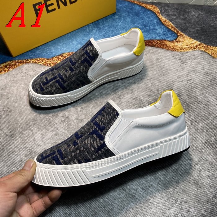 FENDI スニーカー夏の海辺に！サンダル感覚で履けるスリッポン