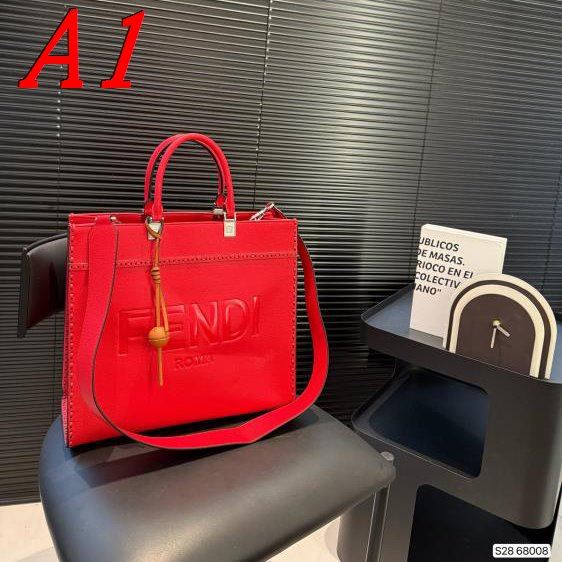 2025 ナチュラル ショルダーバッグ/ハンドバッグ FENDI フェンデイ 35CM