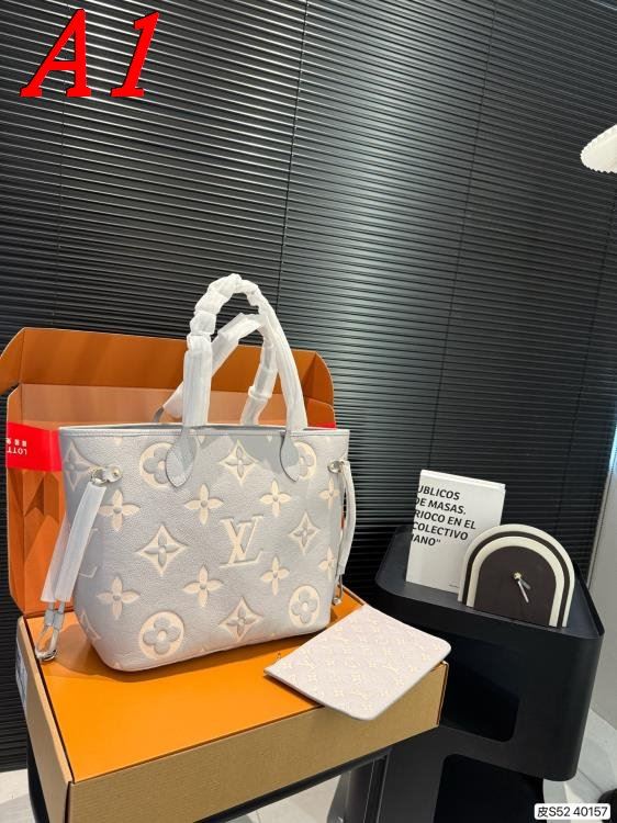 2025 しなやか ショルダーバッグ/ハンドバッグ LOUIS VUITTON  ルイヴィトン   33CM