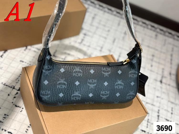 2025 プレイフル ショルダーバッグ/ショルダーバッグ MCM エムシーエム 26CM