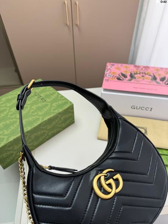 2025 プレイフル ショルダーバッグ/ハンドバッグ GUCCI グッチ 21CM
