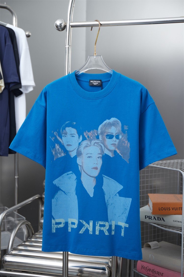 2025新作 BALENCIAGAバレンシアガ クルーネック 半袖Tシャツ エキサイティング