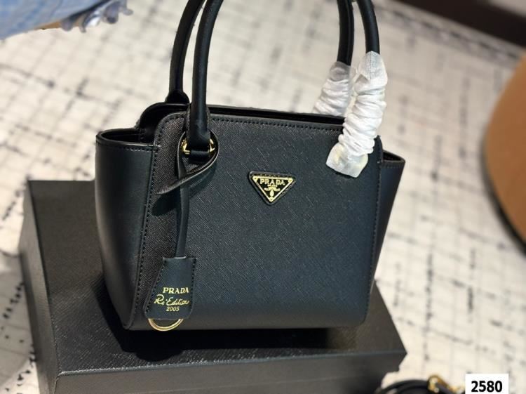 2025 きれい ショルダーバッグ/ハンドバッグ PRADA プラダ 20CM