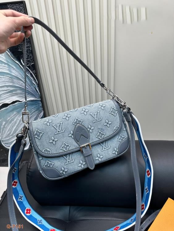 2025 プレミアム ショルダーバッグ/ショルダーバッグ LOUIS VUITTON  ルイヴィトン   25CM