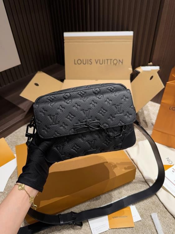 2025 アーティスティック ショルダーバッグ/ショルダーバッグ LOUIS VUITTON ルイヴィトン 27CM
