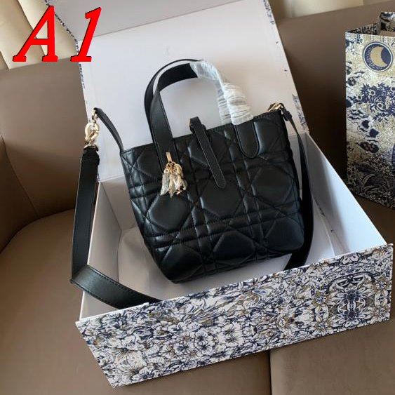 2025 ウェディング向け ショルダーバッグ/ハンドバッグ DIOR ディオール 19CM