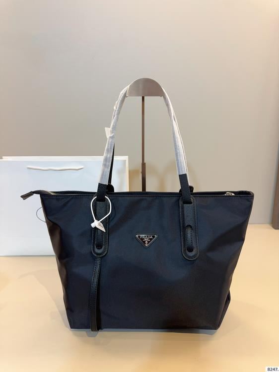 2025 ウェディング向け わきの下包み PRADA プラダ 34CM