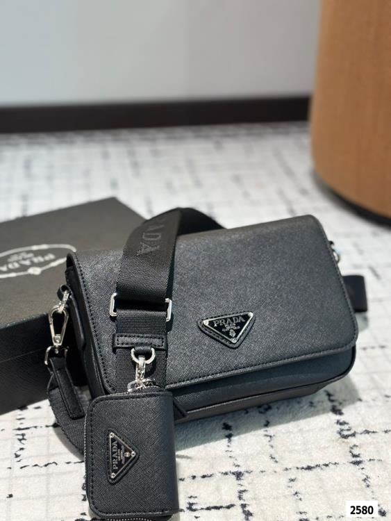 2025 コレクターズアイテム ショルダーバッグ/ショルダーバッグ PRADA プラダ 22CM