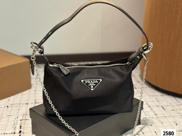 2025 新しい わきの下包み PRADA プラダ 24CM