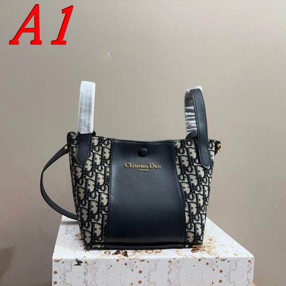 2025 職人技 ショルダーバッグ/ハンドバッグ DIOR ディオール 19CM