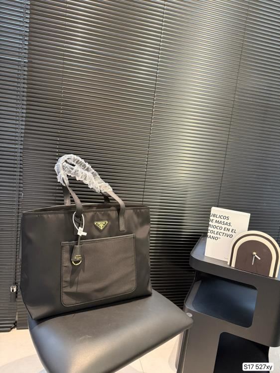 2025 ロゴ入り トートバッグ PRADA プラダ 39CM