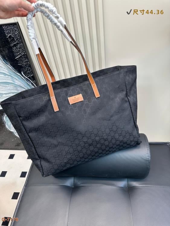 2025 高機能 ハンドバッグ GUCCI グッチ 44CM
