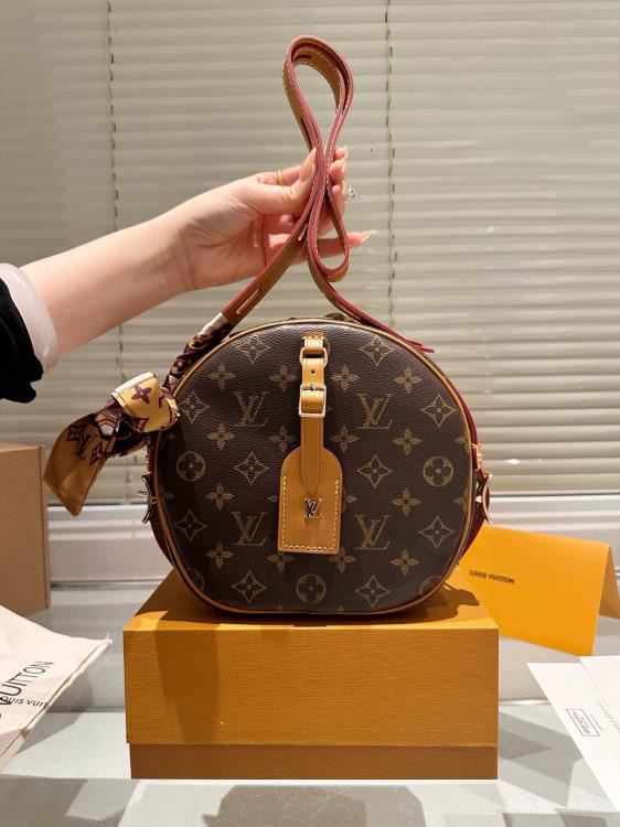 2025 スタイリッシュ ショルダーバッグ/ショルダーバッグ LOUIS VUITTON  ルイヴィトン   21CM
