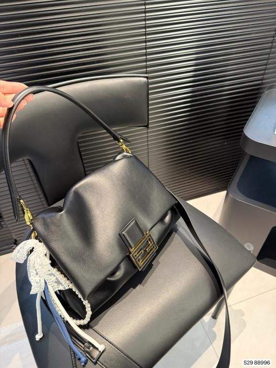 2025 大人っぽい ショルダーバッグ/ハンドバッグ FENDI フェンデイ 27CM