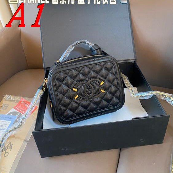 2025 実用的 ショルダーバッグ/ハンドバッグ CHANEL シャネル 19CM