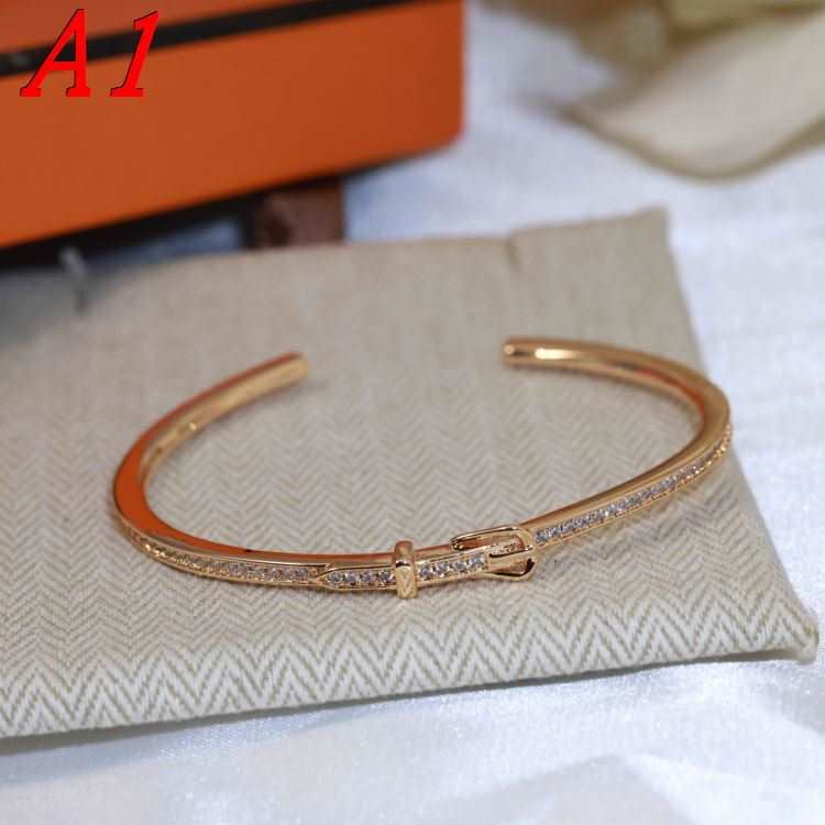 エルメス ブレスレット/バングル 2025SS コーデの要 HERMES