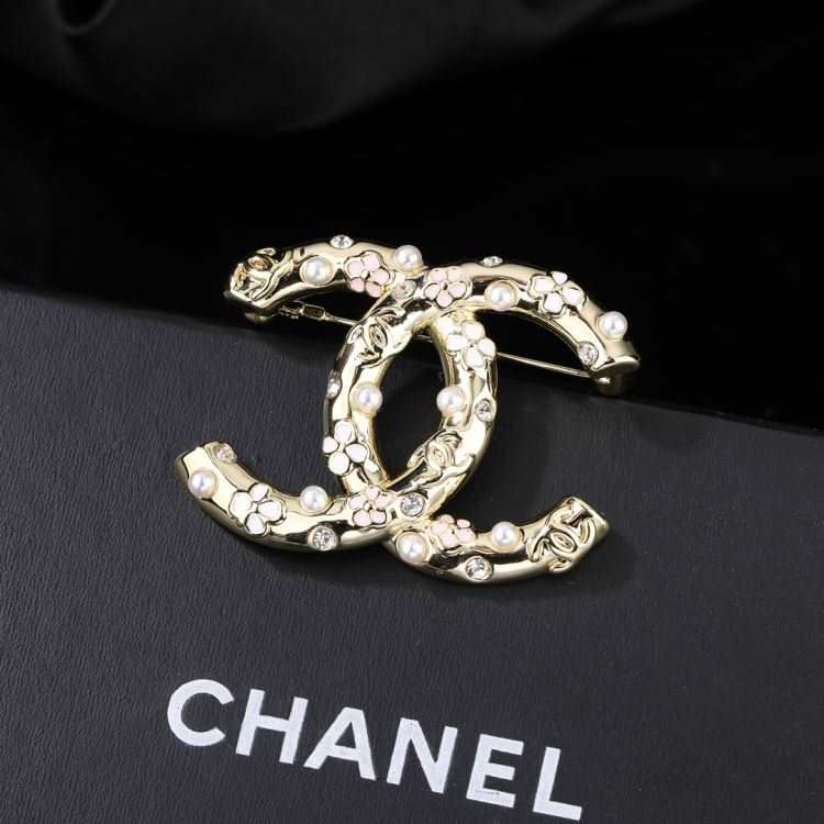 シャネル ブローチ 2025SS 厳選素材 CHANEL
