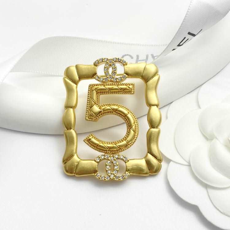シャネル ブローチ 2025SS 定番デザイン CHANEL