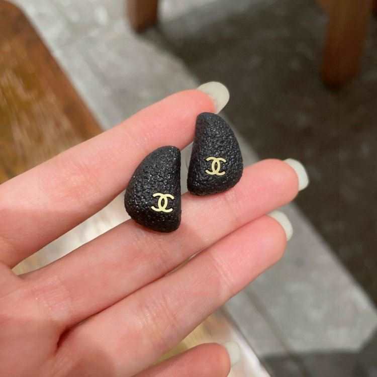 シャネル ピアス 2025SS 経年変化少ない CHANEL