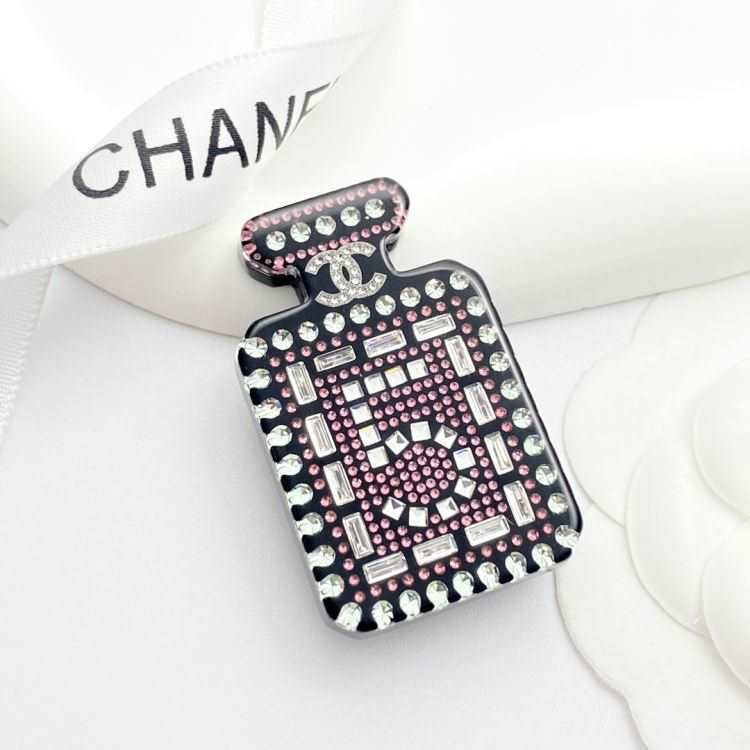 シャネル ブローチ 2025SS 普遍的な美しさ CHANEL
