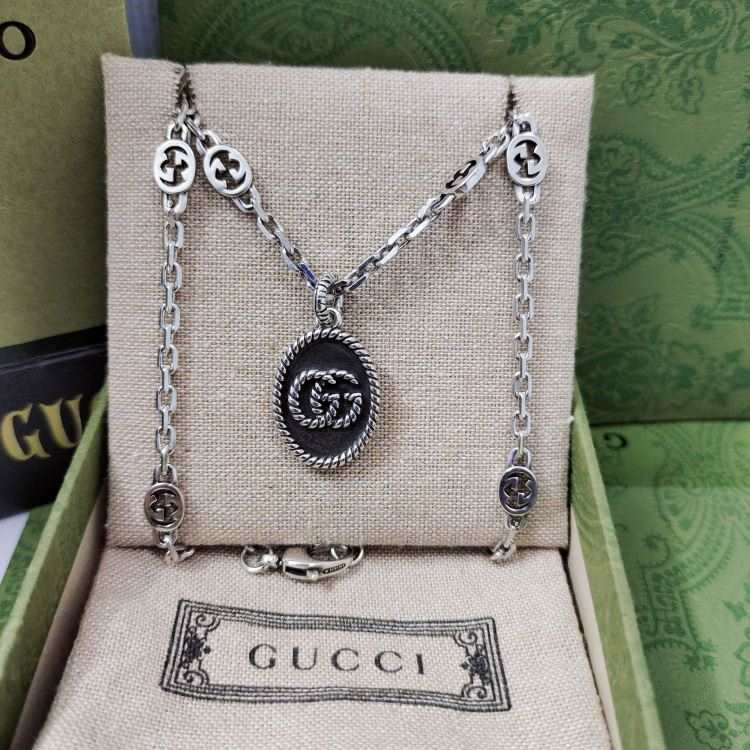 グッチ ネックレス 2025SS コーデの要 GUCCI