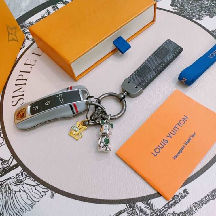 ルイヴィトン キーホルダー 2025SS 退色防止 LOUIS VUITTON