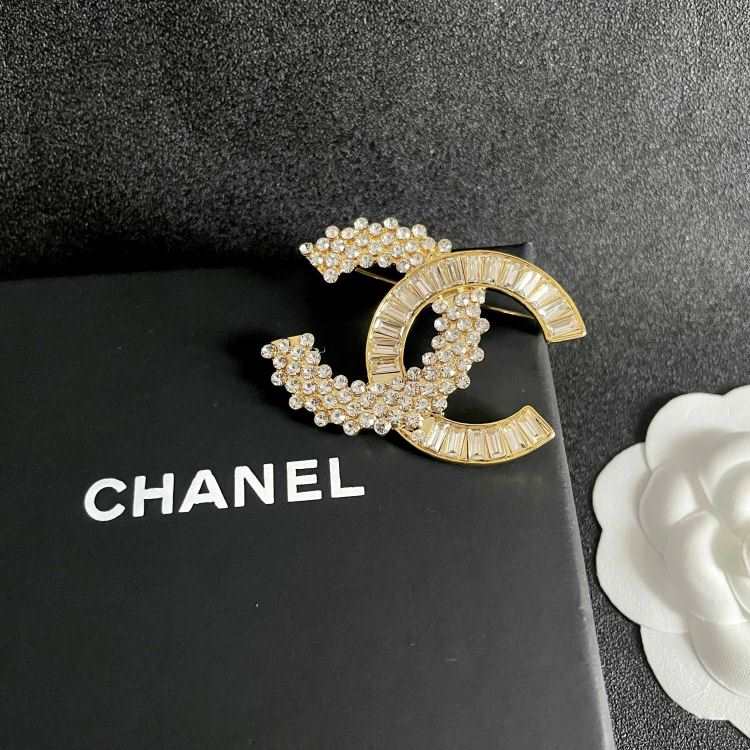 シャネル ブローチ 2025SS 特別調達材料 CHANEL