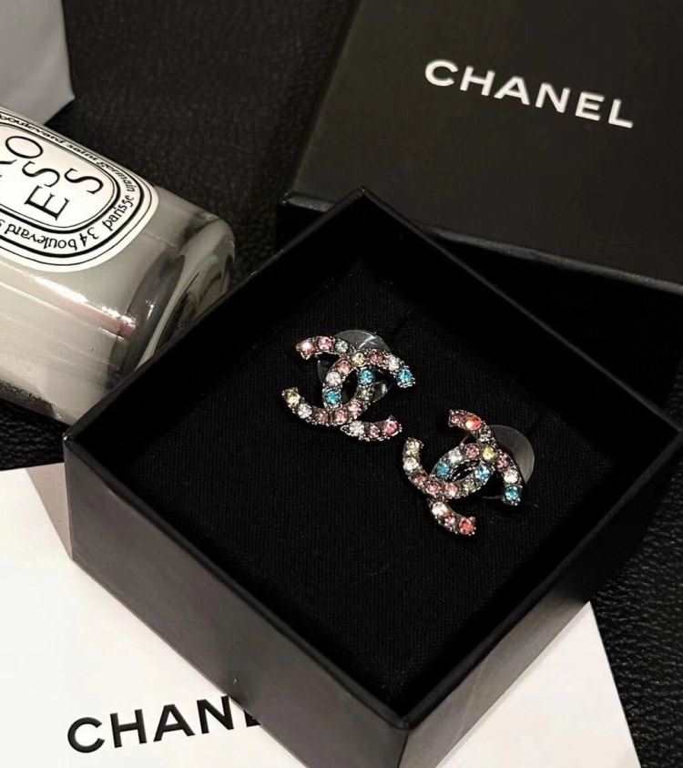 シャネル ピアス 2025SS 精密加工 CHANEL
