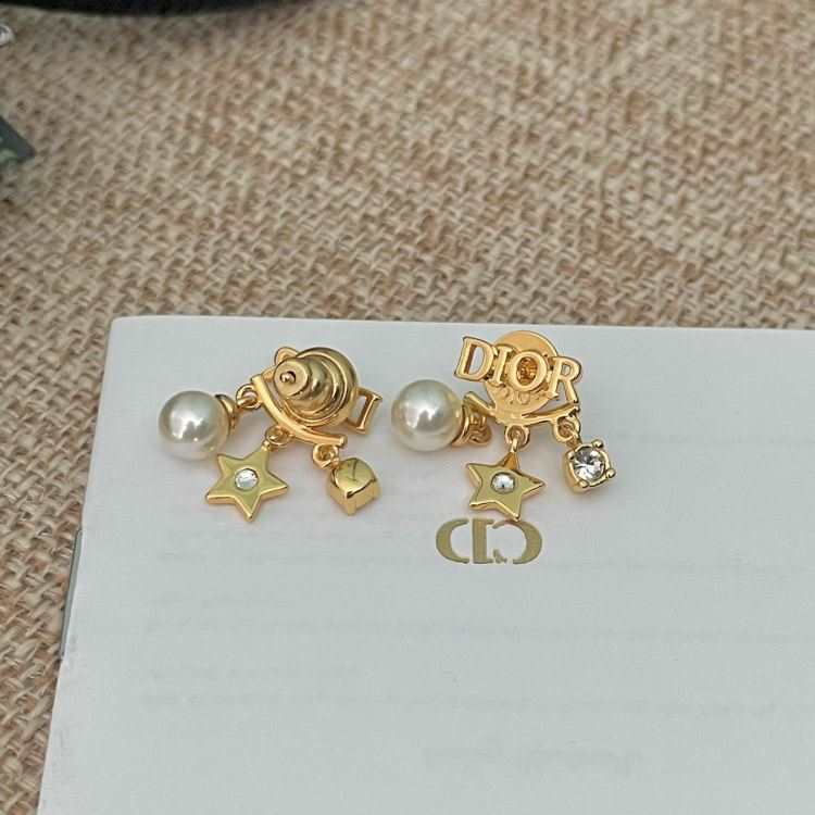 ディオール ピアス 2025SS 特別調達材料 DIOR