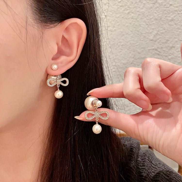 ディオール イヤリング 2025SS 世代を超えて愛される DIOR