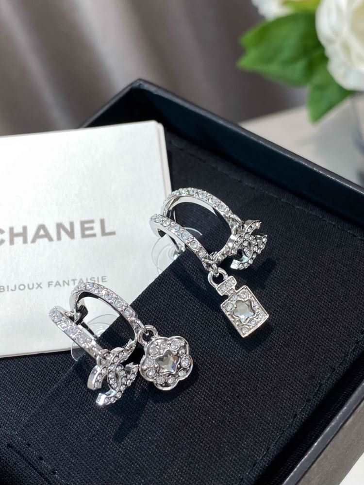 シャネル イヤリング 2025SS ロングセラー CHANEL
