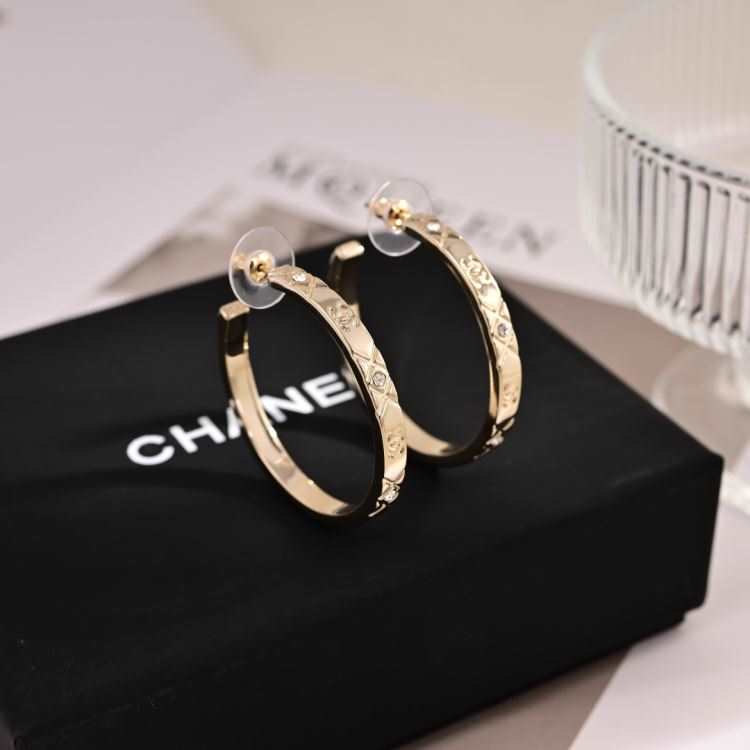 シャネル イヤリング 2025SS 衝撃吸収 CHANEL