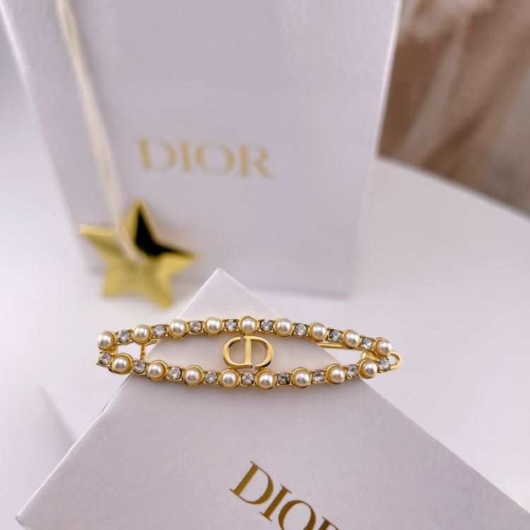 ディオール ヘアアクセサリー 2025SS どんな装いにも合う DIOR