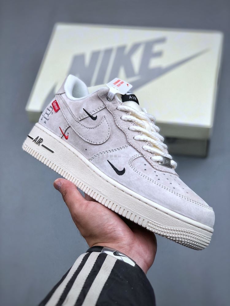 2026新品 SUPREME スニーカー  プレミアム