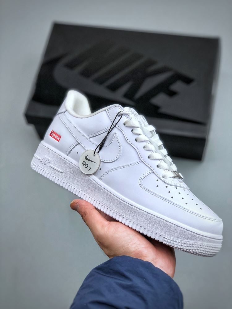 2026AW SUPREME スニーカー  グローバルスタイル