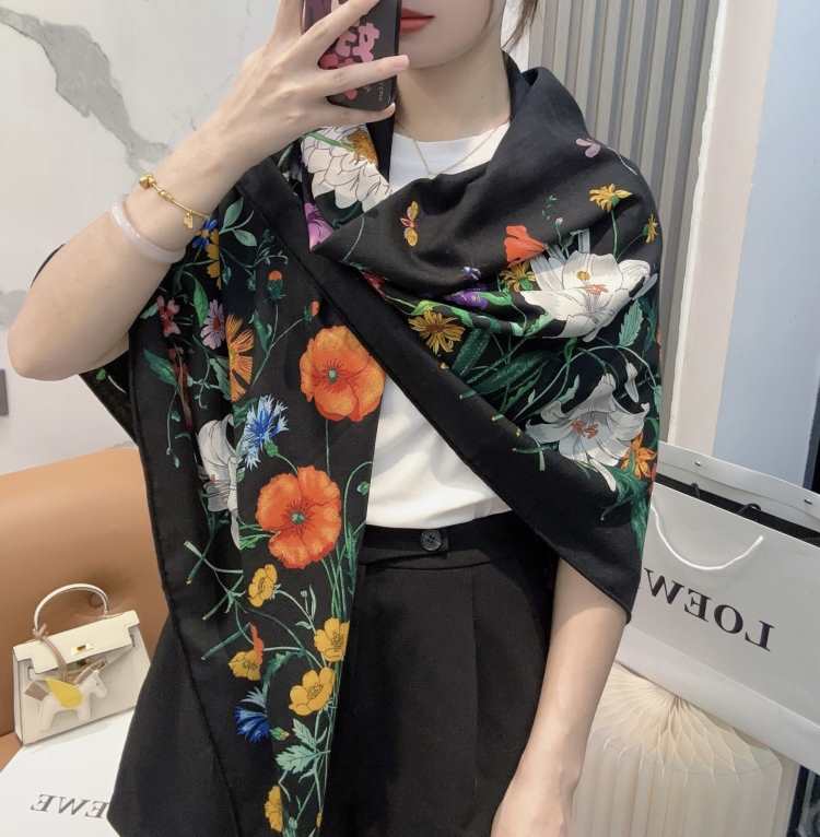 2025新品 グッチ ショール 数量限定 男女兼用