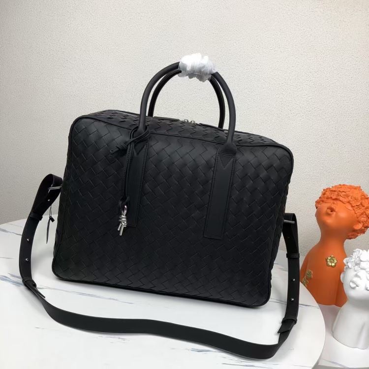 国内入手困難2026SSボッテガヴェネタメンズバッグ