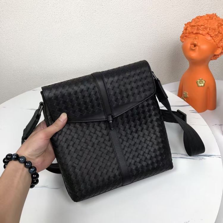 セールで格安2026新品ボッテガヴェネタメンズバッグ
