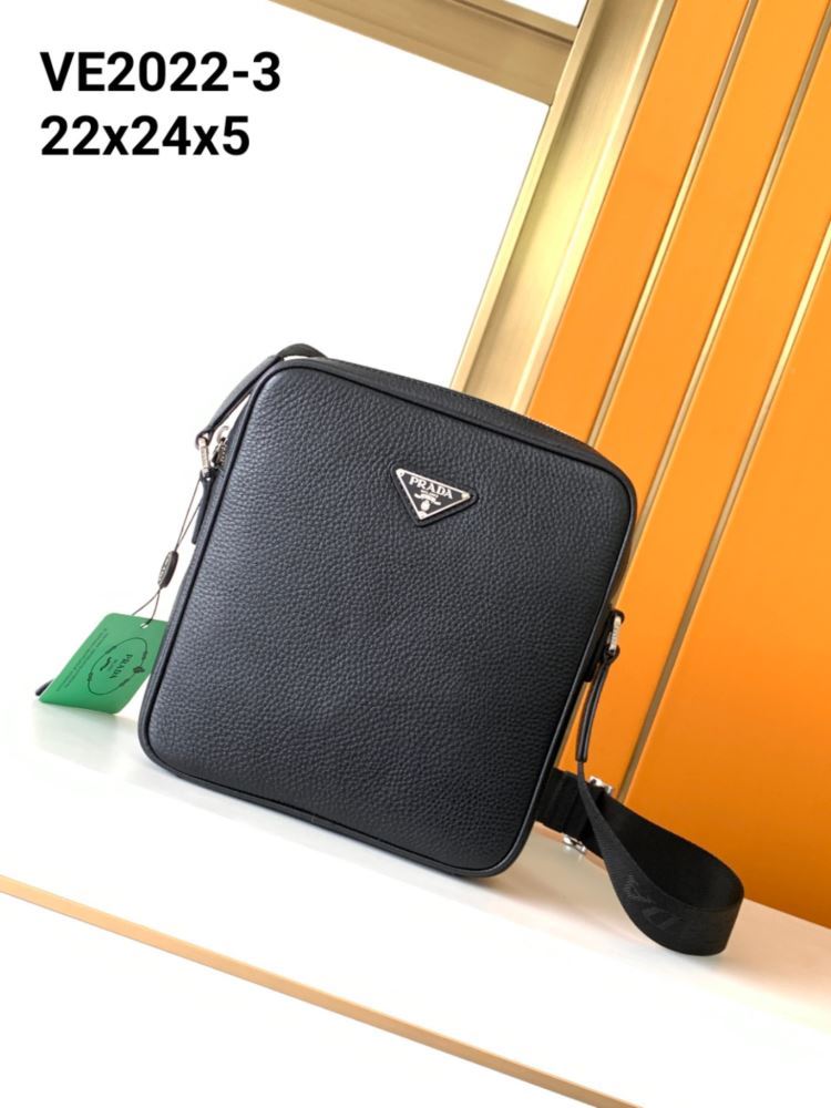 先行販売2026SSプラダメンズバッグ