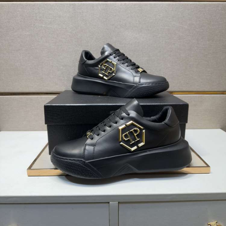 2026発売中!【Philipp Plein】チャンキースニーカー レザー スタッズPP标识 Black ストリート