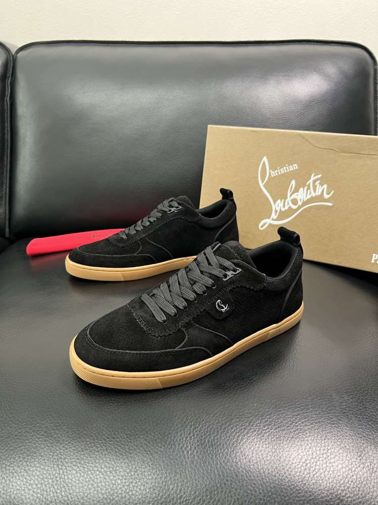 【Christian Louboutin】スニーカー スエード 五金装飾 ブラック×ブラウン デイリー