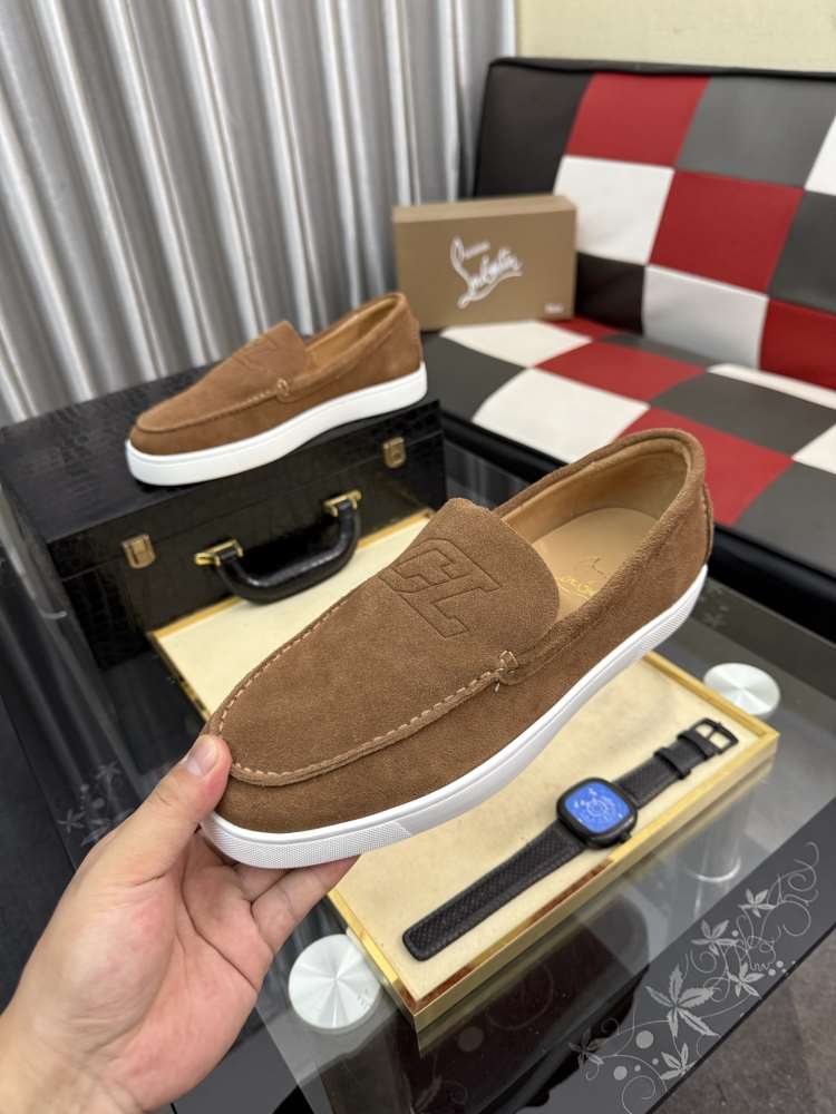 2026入荷しました【Christian Louboutin】ローファー スエード CL标识押印 ブラウン×ホワイト ビジネス