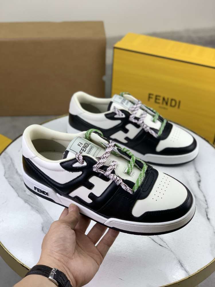 【Fendi】スニーカー レザー FF柄 黄緑鞋带 白底 ホワイト×black カジュアル