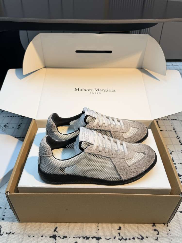 2026新作【MM6 Maison Margiela】スニーカー メッシュ×スエード ブランド标识 グレー×ホワイト カジュアル